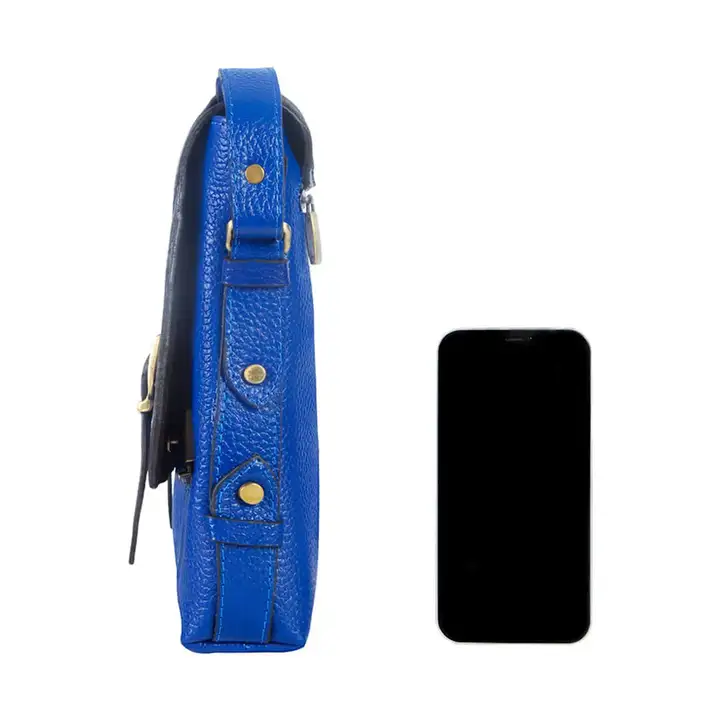 نمای دیگر کیف دوشی چرم طبیعی آروین‌ چرم کد AR-125